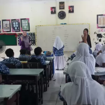 SDN 16 Banda Aceh: Kedatangan tamu Mahasiswa FTVP