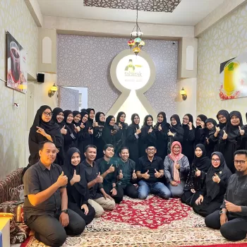 SDN 16:  Iftar Jama’i, Momentum Merawat Ukhuwah